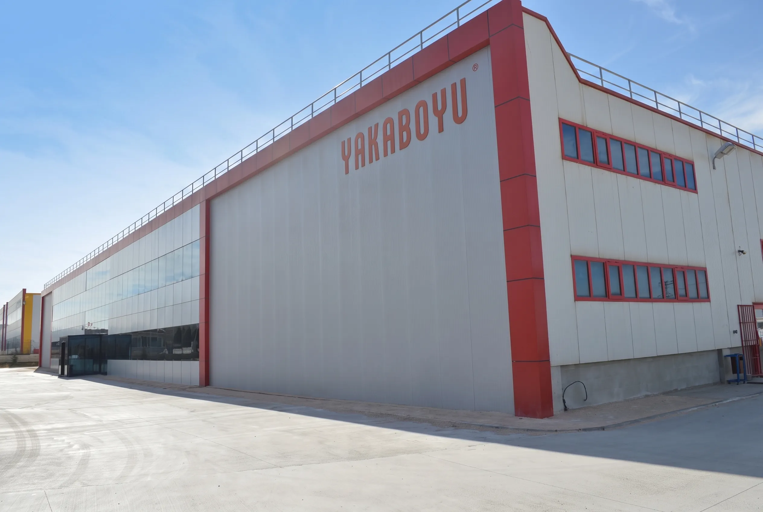 Yakaboyu Kabin Makina: Yenilikçi ve Hassas CNC Üretim Teknolojileri